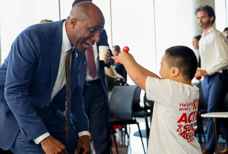 mayor quinton lucas celebration event  toy Blunt Luminary Park