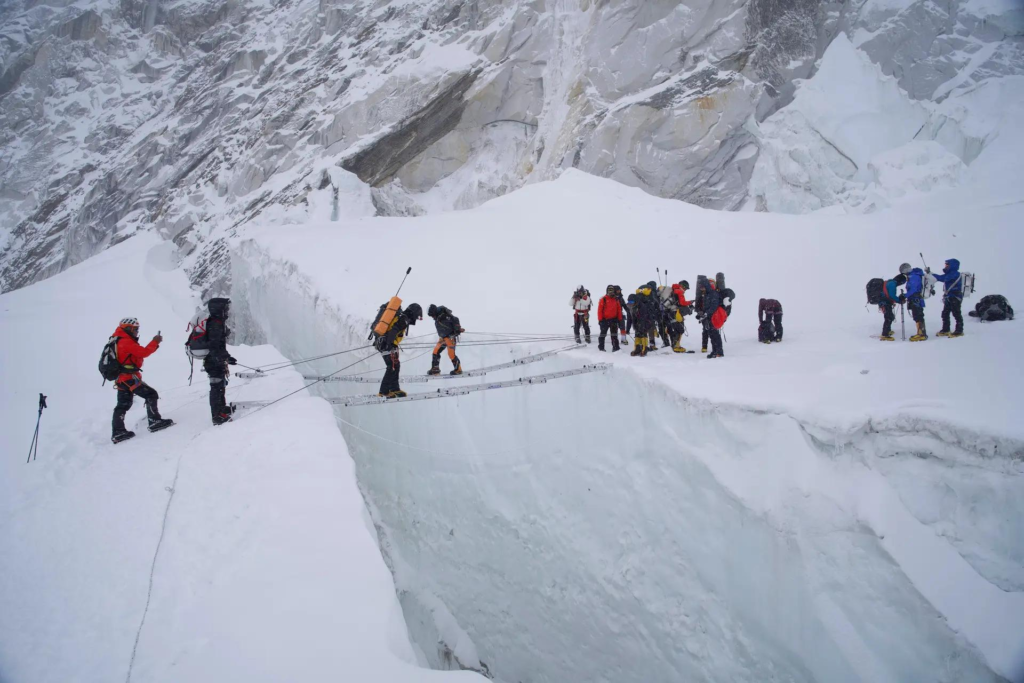mount everest death zone