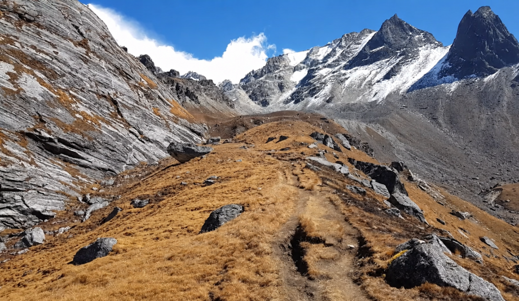 khayer lake trekking