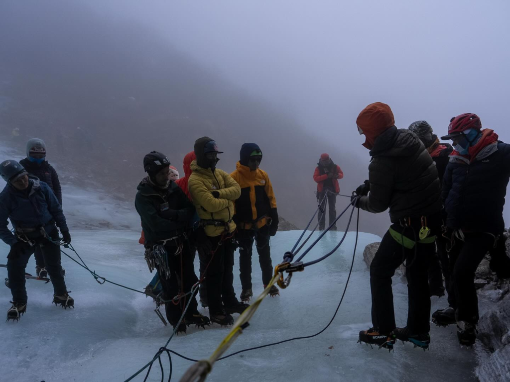 khumbu climbing center training