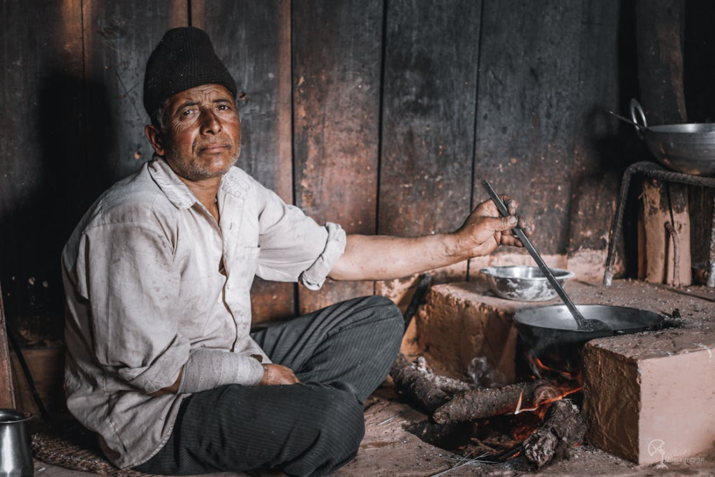 cooking in nepal trekking