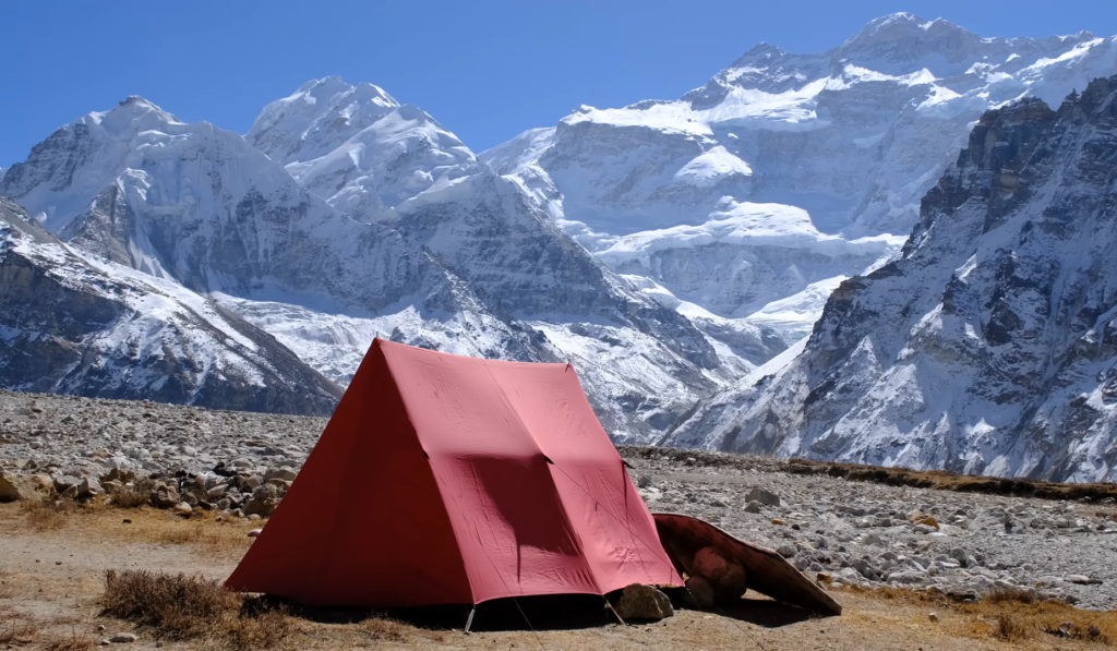 kanchenjunga circuit trek camping