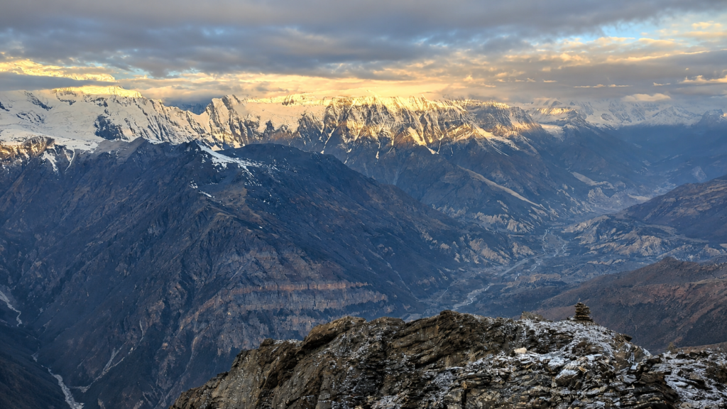 pisang peak climbing