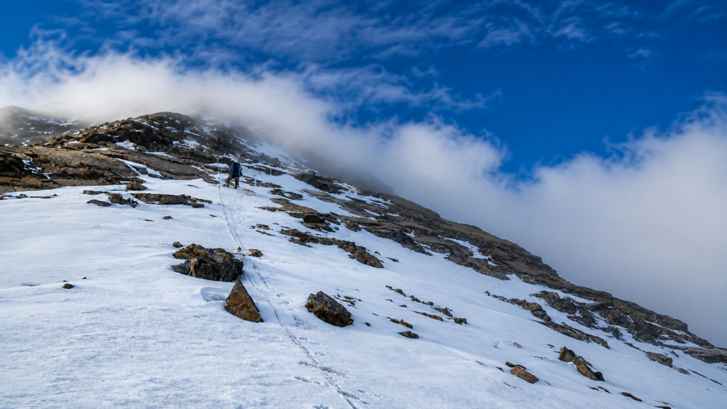 pisang peak climbing